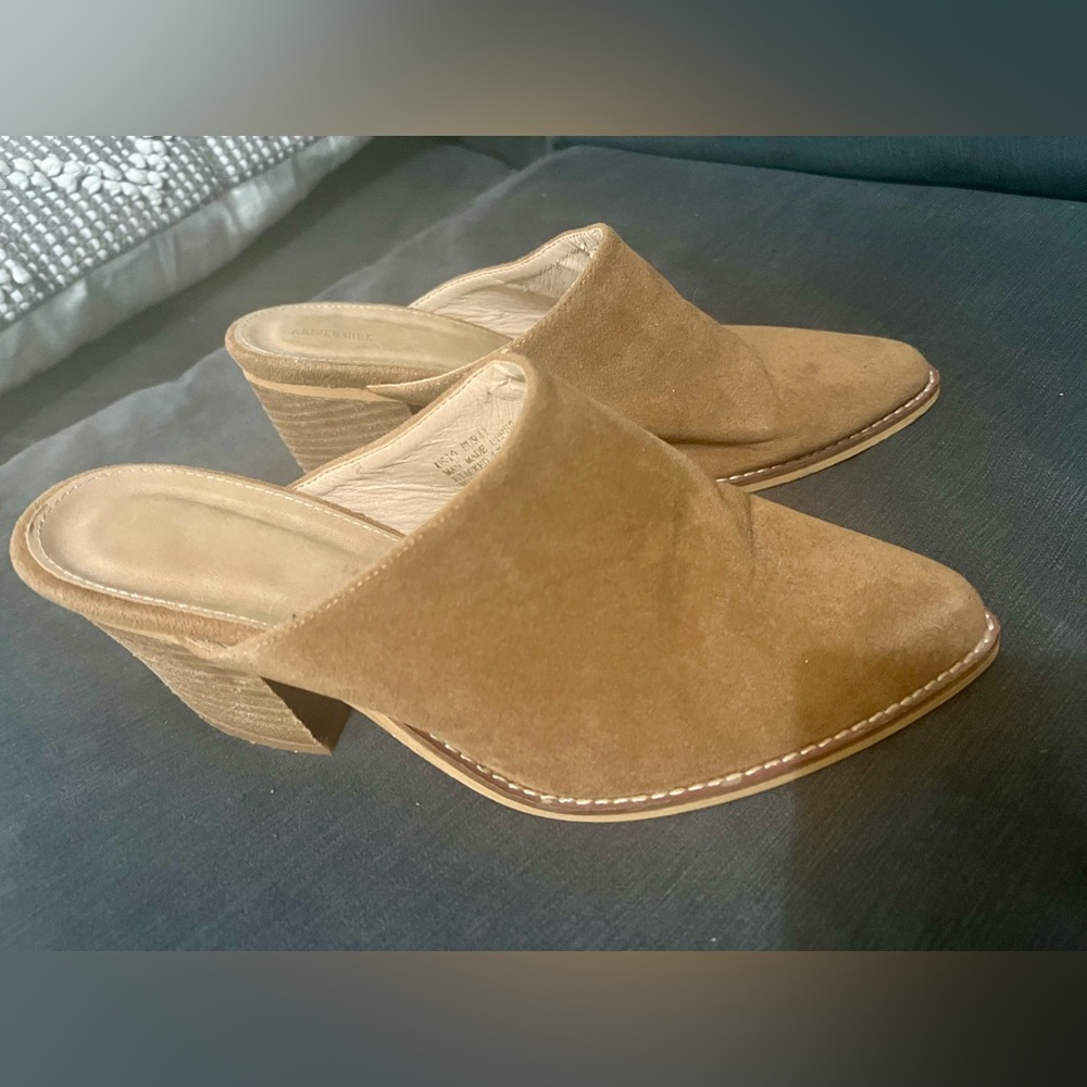 Women's Tan Suede Mules